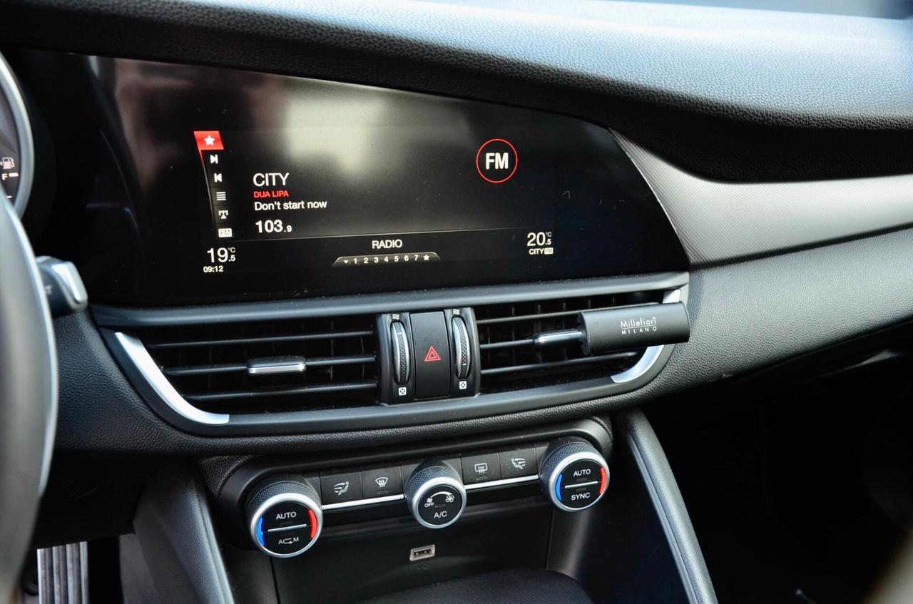 ALFA ROMEO GIULIA 2.2 TD 190cv AT8, ECCELLENTI CONDIZIONI, UFF ITALIANA, SERVICE UFFICIALI, EURO 6D, FARI XENO, NAVI, RETROCAMERA, APPLE ANDROID, PERMUTE