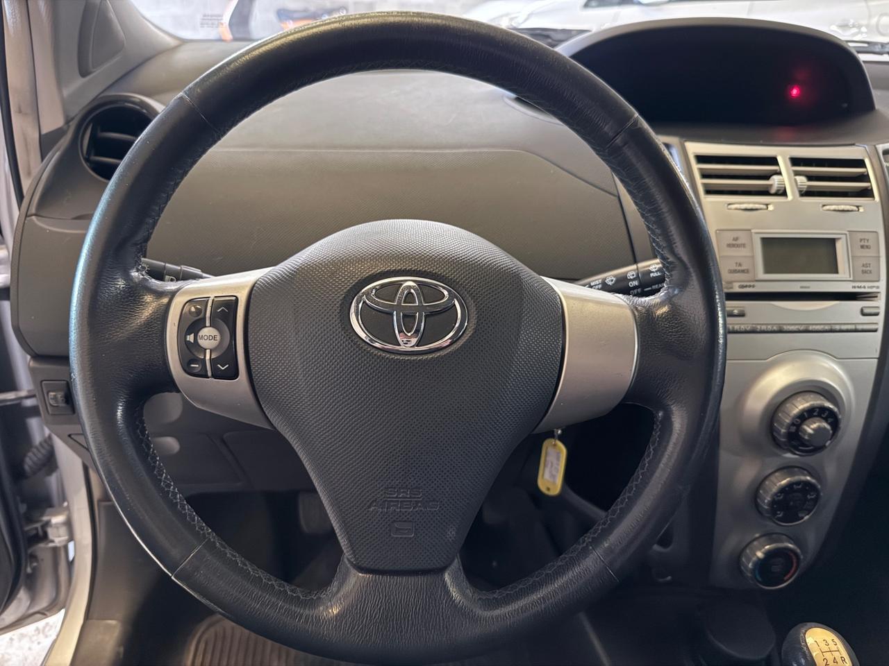 Toyota Yaris 1.3 5 porte