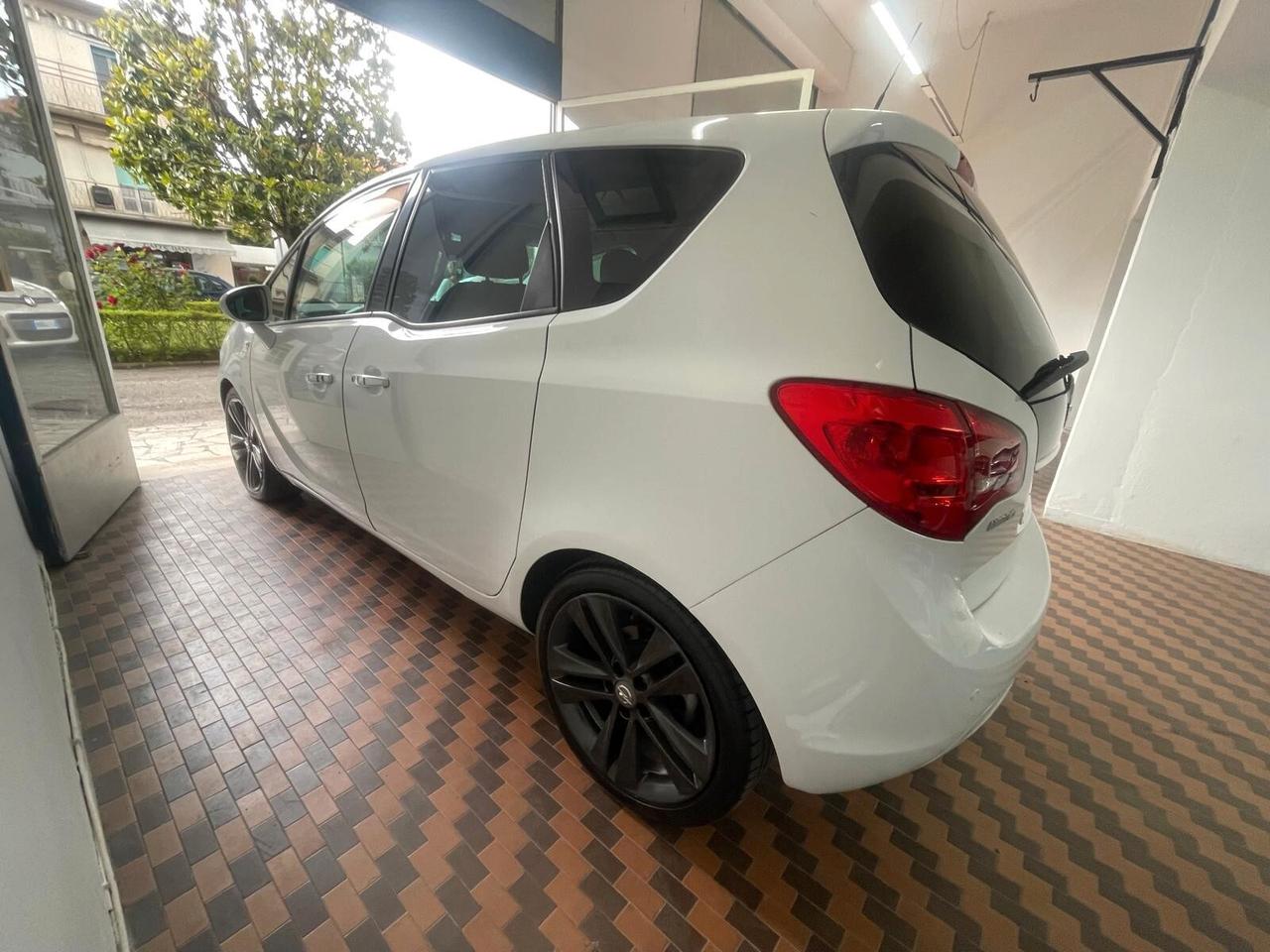 Opel Meriva 1.7 CDTI 110CV b-color Panoramic