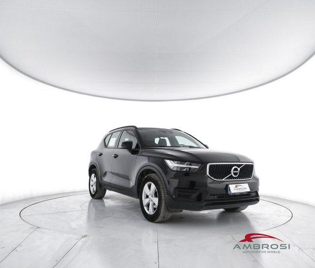 VOLVO XC40 T3 Momentum Core