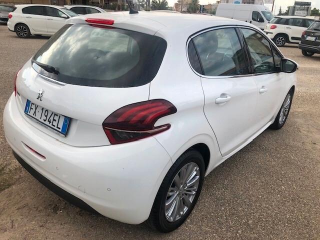 Peugeot 208 PureTech 82 Stop&Start 5 porte Allure