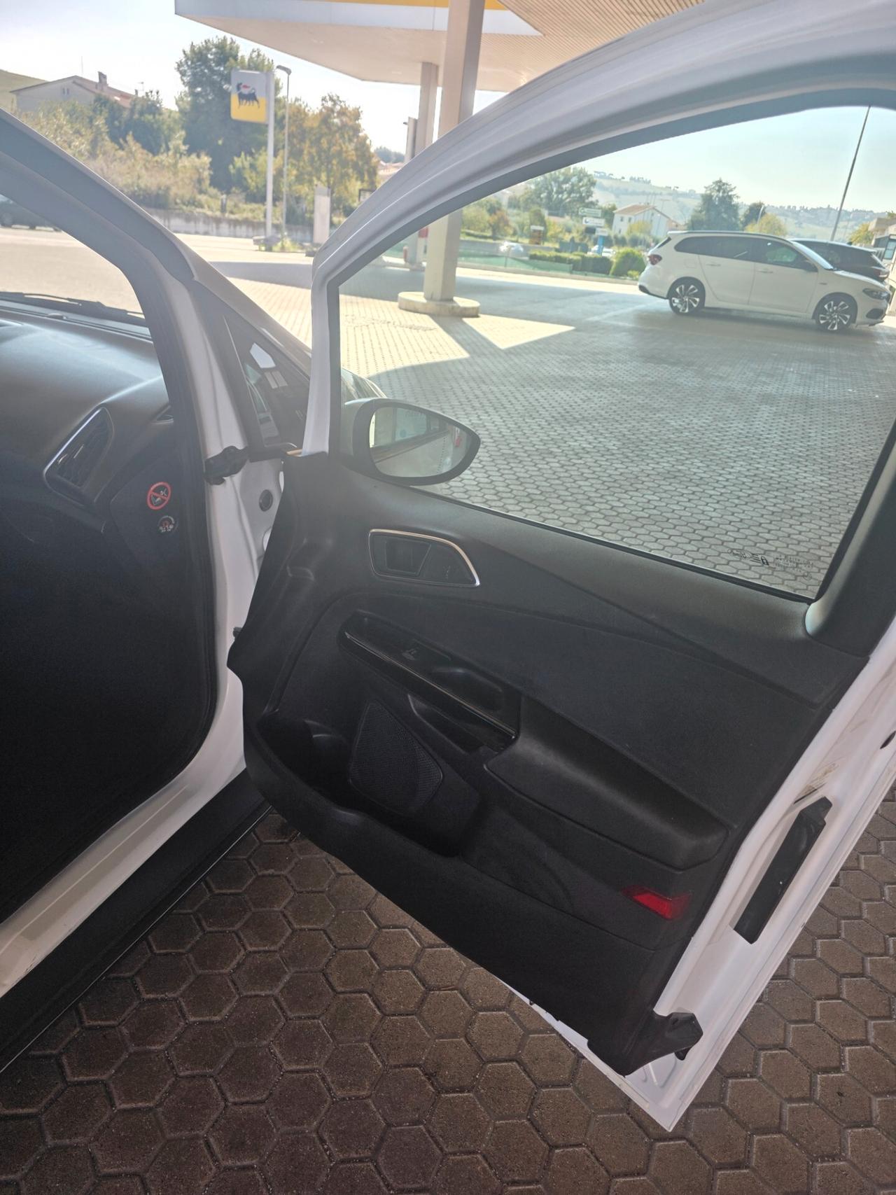 Ford B-Max Neo patentati Titanium
