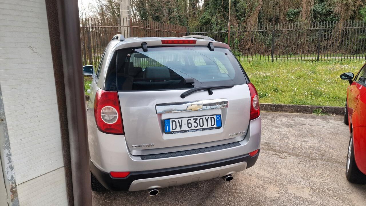 Chevrolet Captiva 2.0 VCDi LT 7 POSTI