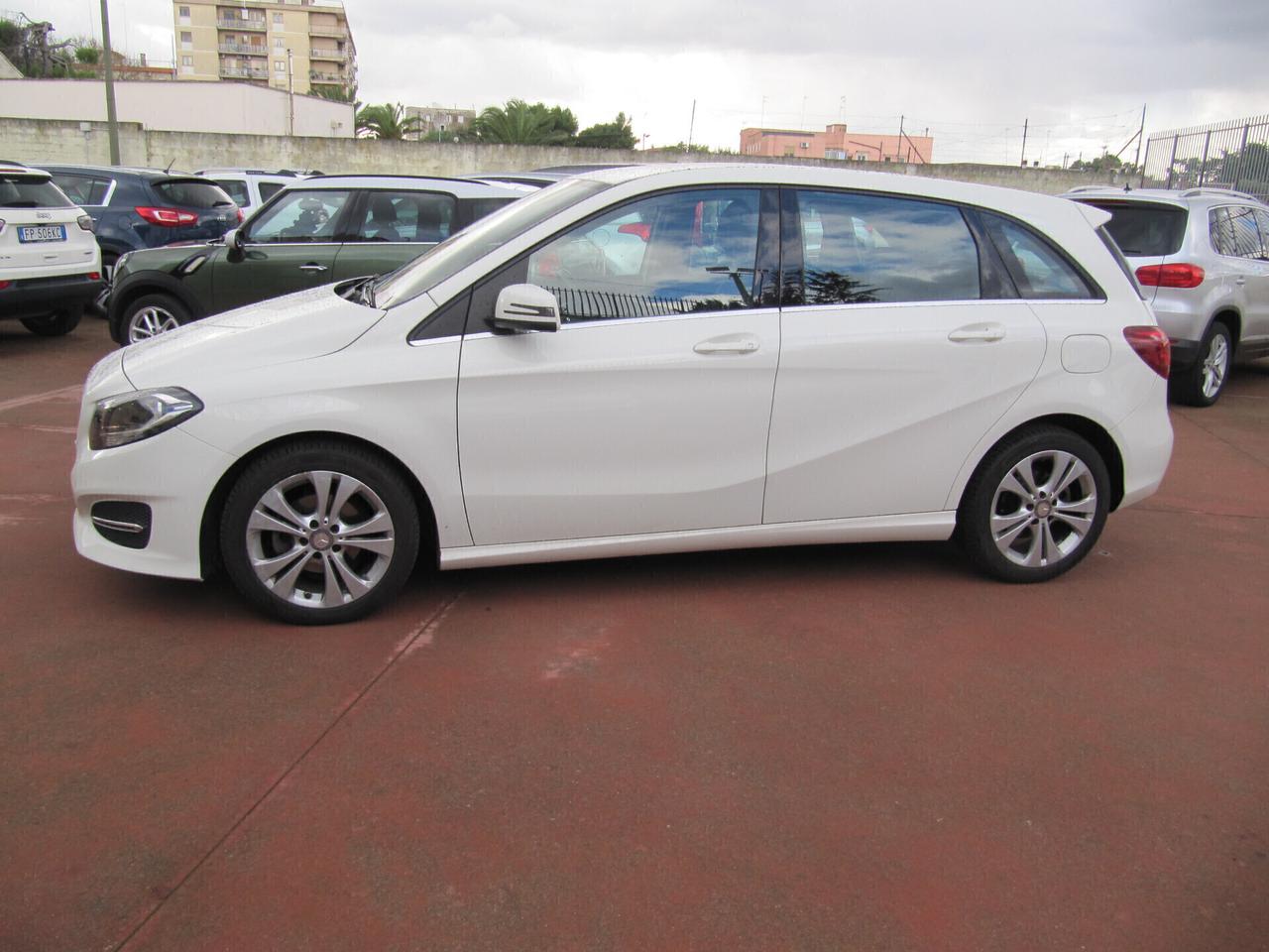 Mercedes-benz B 180 B 180 d Premium - 2016