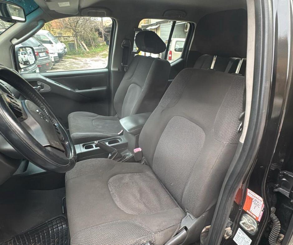 Nissan Navara 2.5 dCi 4 porte Double Cab SE