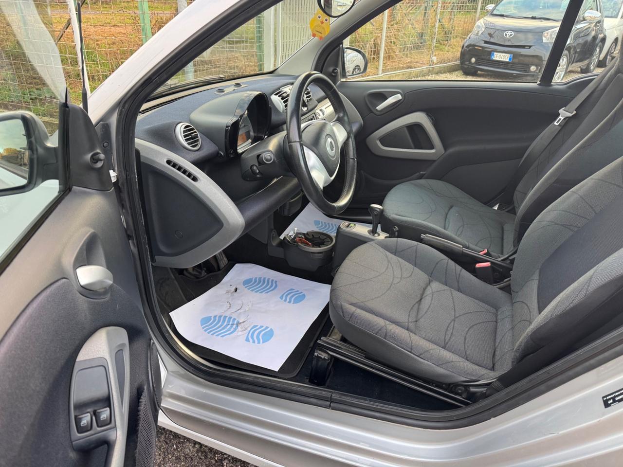 Smart ForTwo 52 kW MHD coupé White Tailor Made