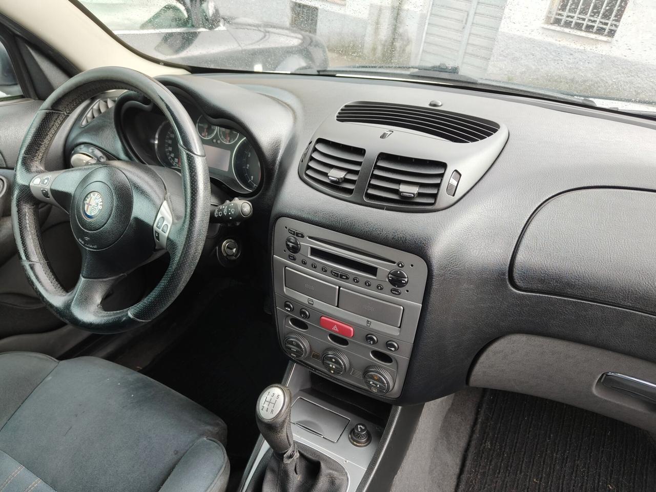 Alfa Romeo 147 1.6 16V TS (105) 5 porte Distinctive