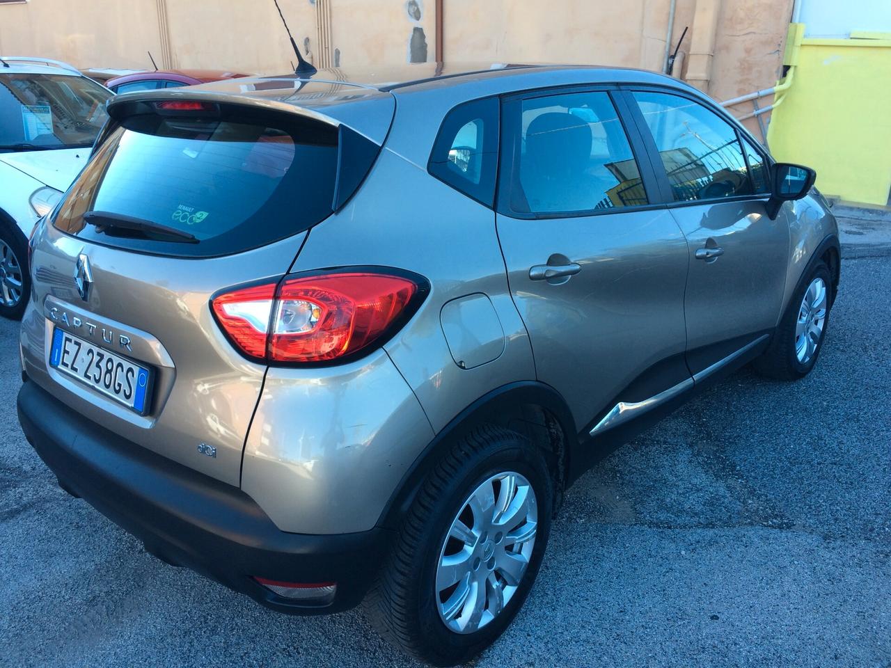 2015 Renault Captur 1.5 dCi 8V 90 CV Start&Stop Live per neopatentati !!