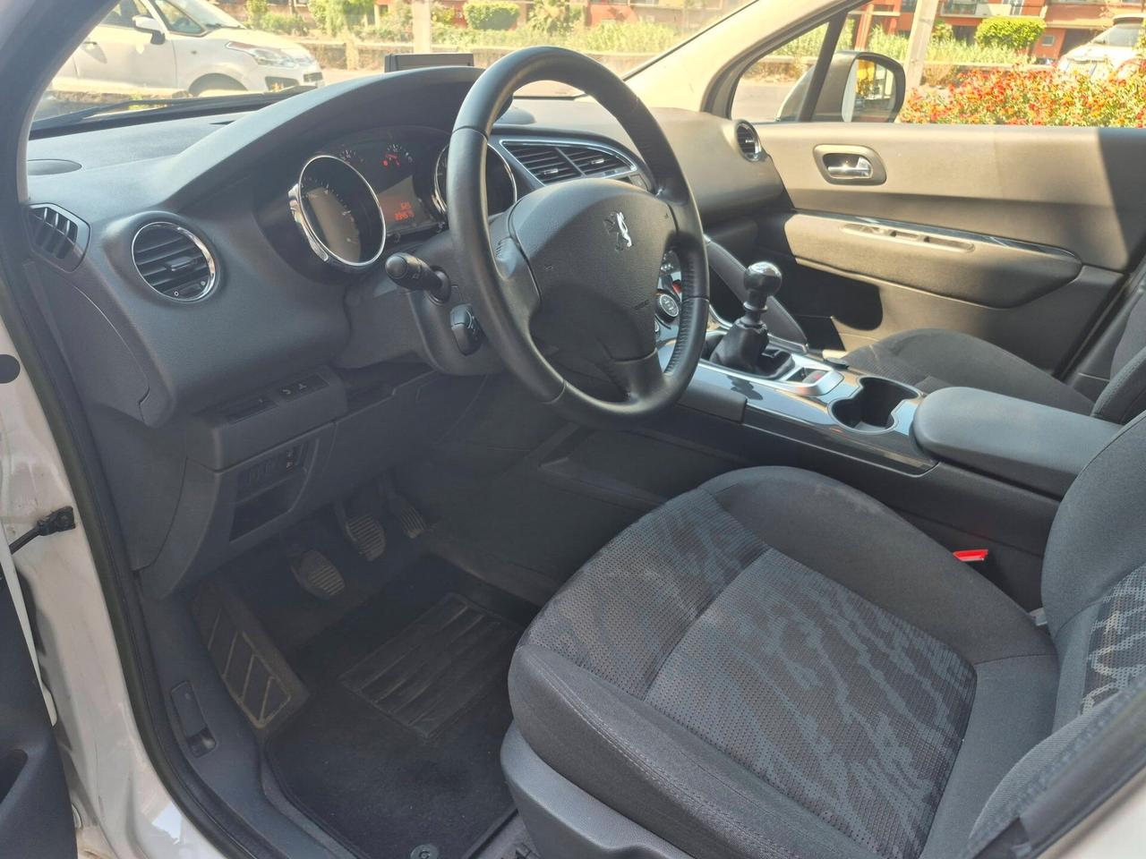 Peugeot 3008 1.6 HDi 112CV Business