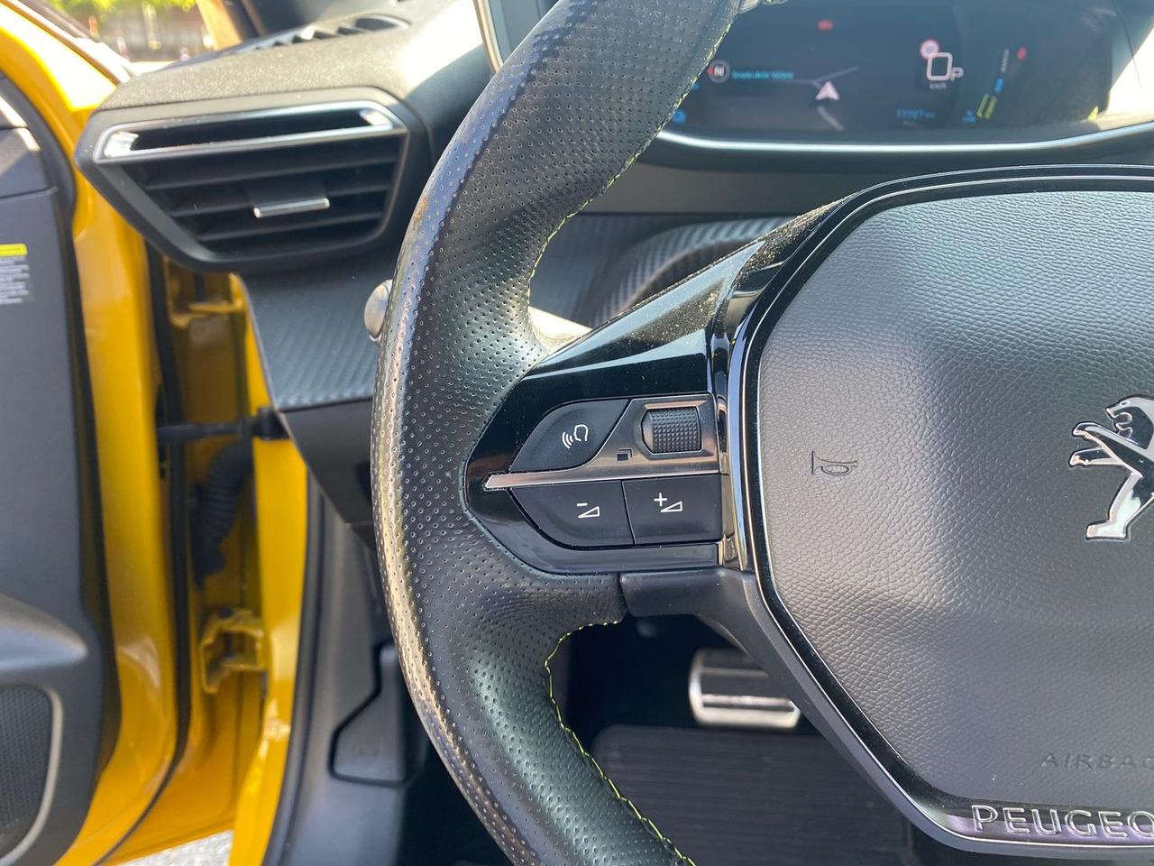 Peugeot 208 GT e-208 #6931
