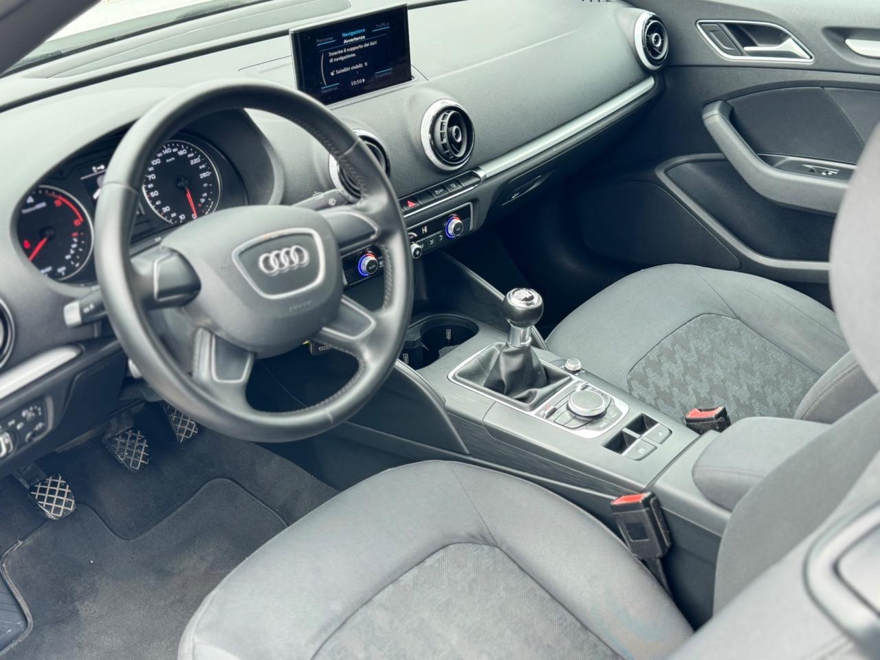 Audi A3 Cabrio 1.6 TDI Attraction