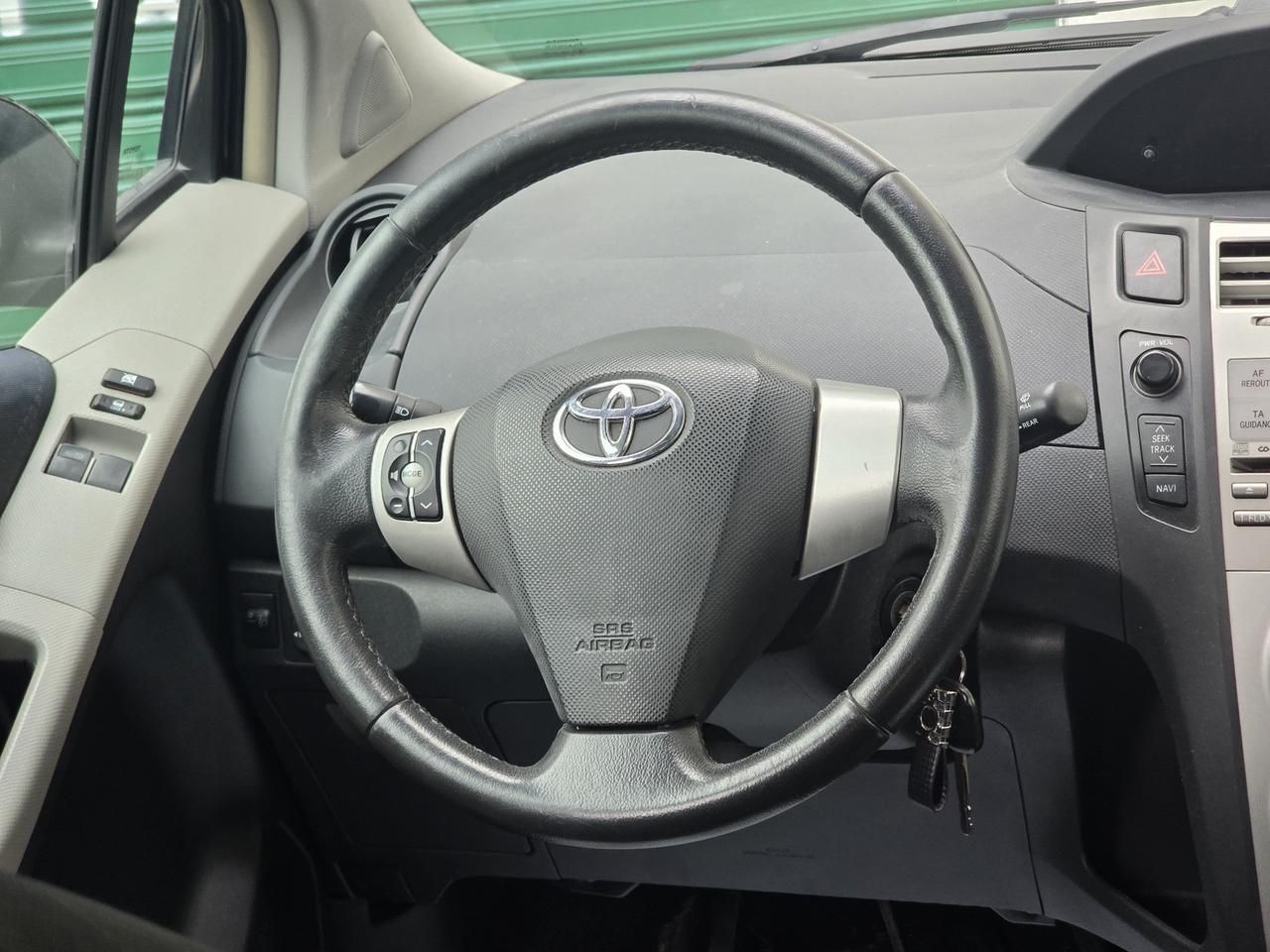 Toyota Yaris 1.3 5 porte Sol