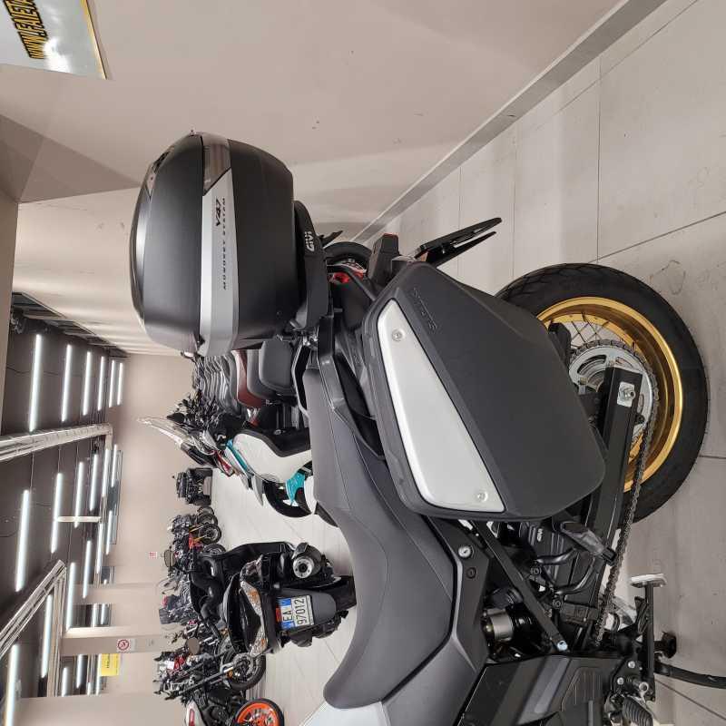 Suzuki V-Strom 650XT - 2021