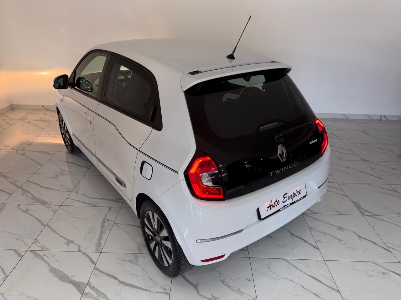 RENAULT TWINGO 92 CV AUTOMATICA FULL OPTIONAL 34.000 KM