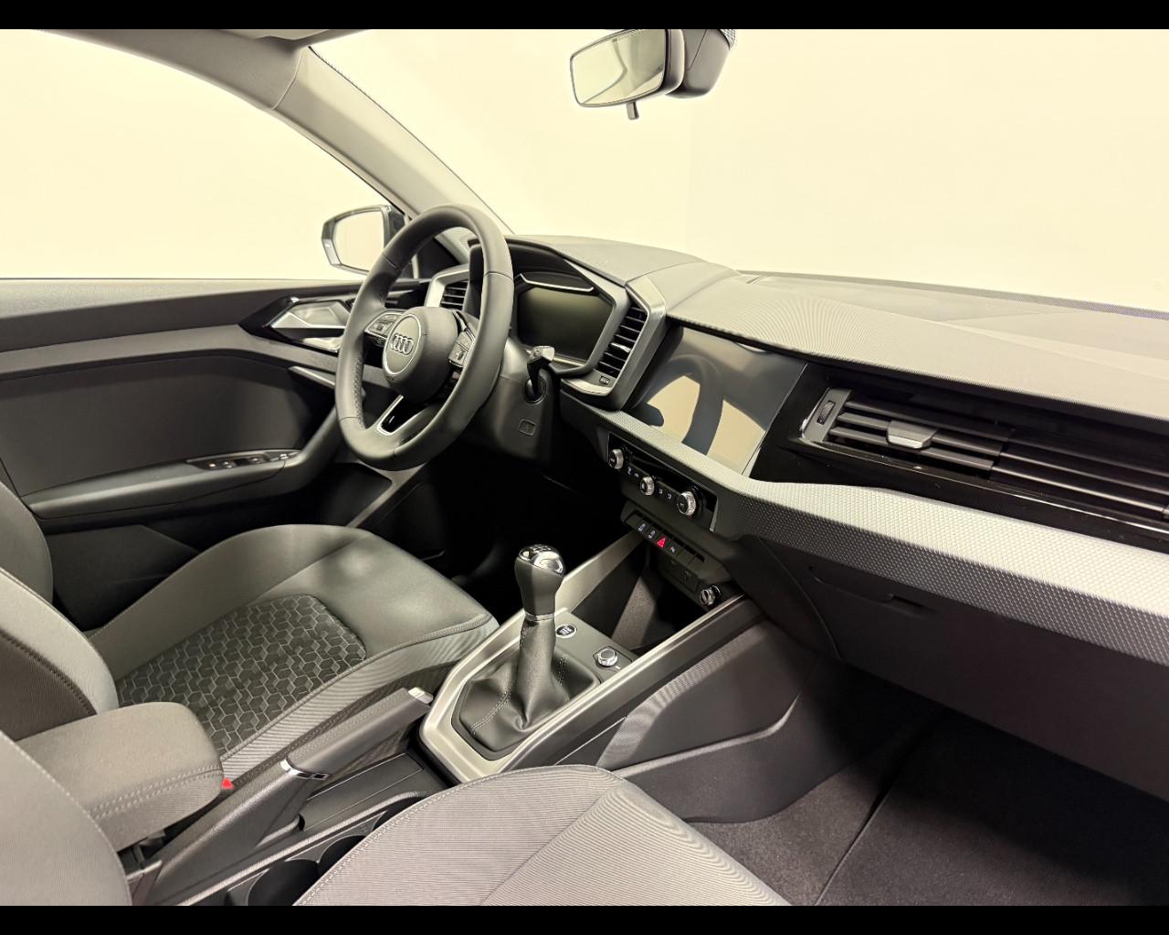 AUDI A1 ALLSTREET 30 TFSI IDENTITY CONTRAST