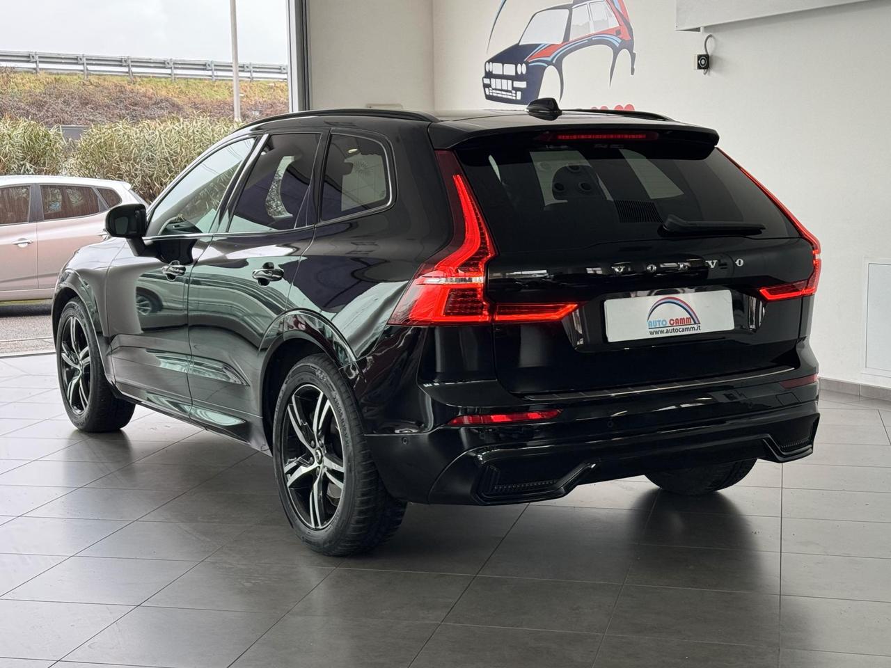 Volvo XC60 2.0 b4 R-design awd aut. Plus Dark