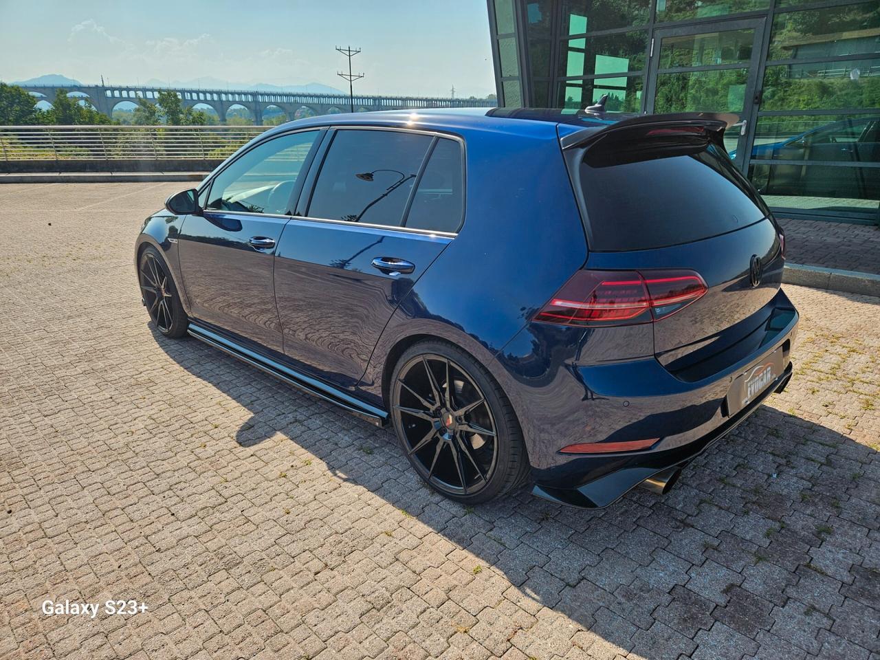 Volkswagen Golf 1.5 TSI ACT 5p. R line