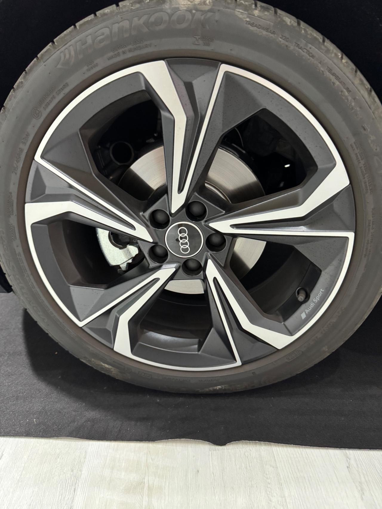 Audi A1 allstreet 30 TFSI Identity Contrast