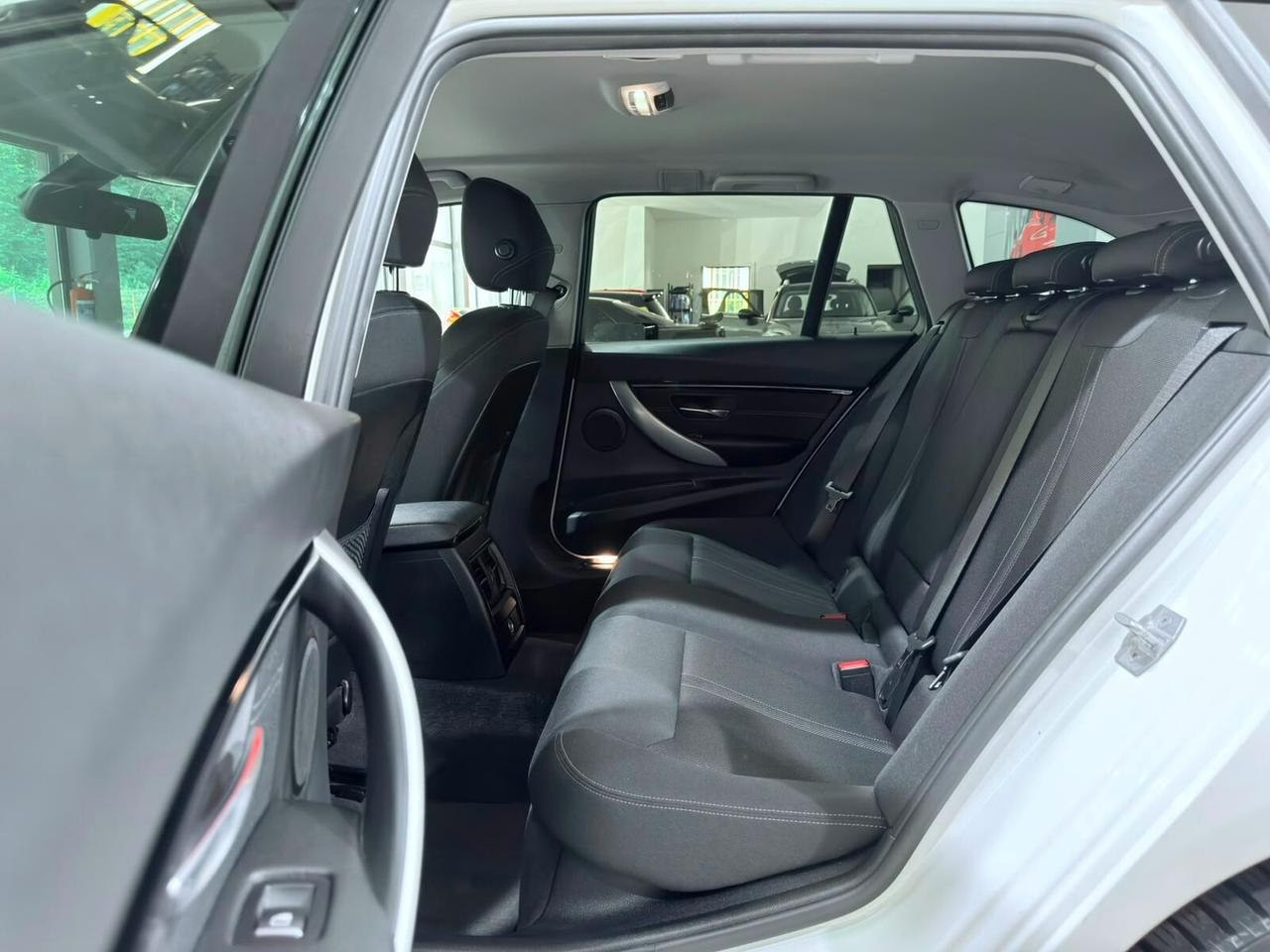 BMW 318D TOURING XDRIVE 2.0 150cv GANCIO TRAINO