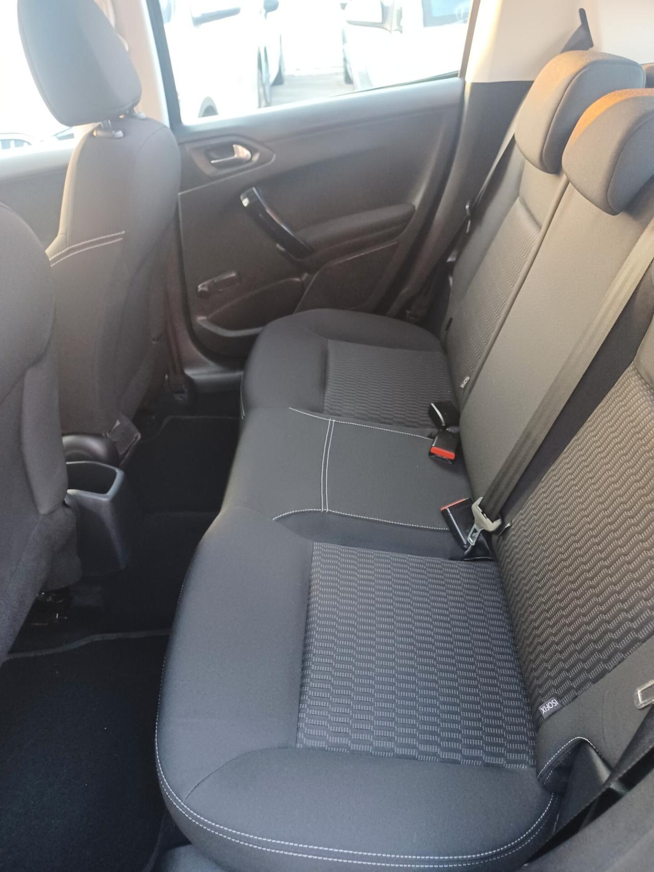 Peugeot 208 1.6 e-HDi Allure SOLO 90000 KM