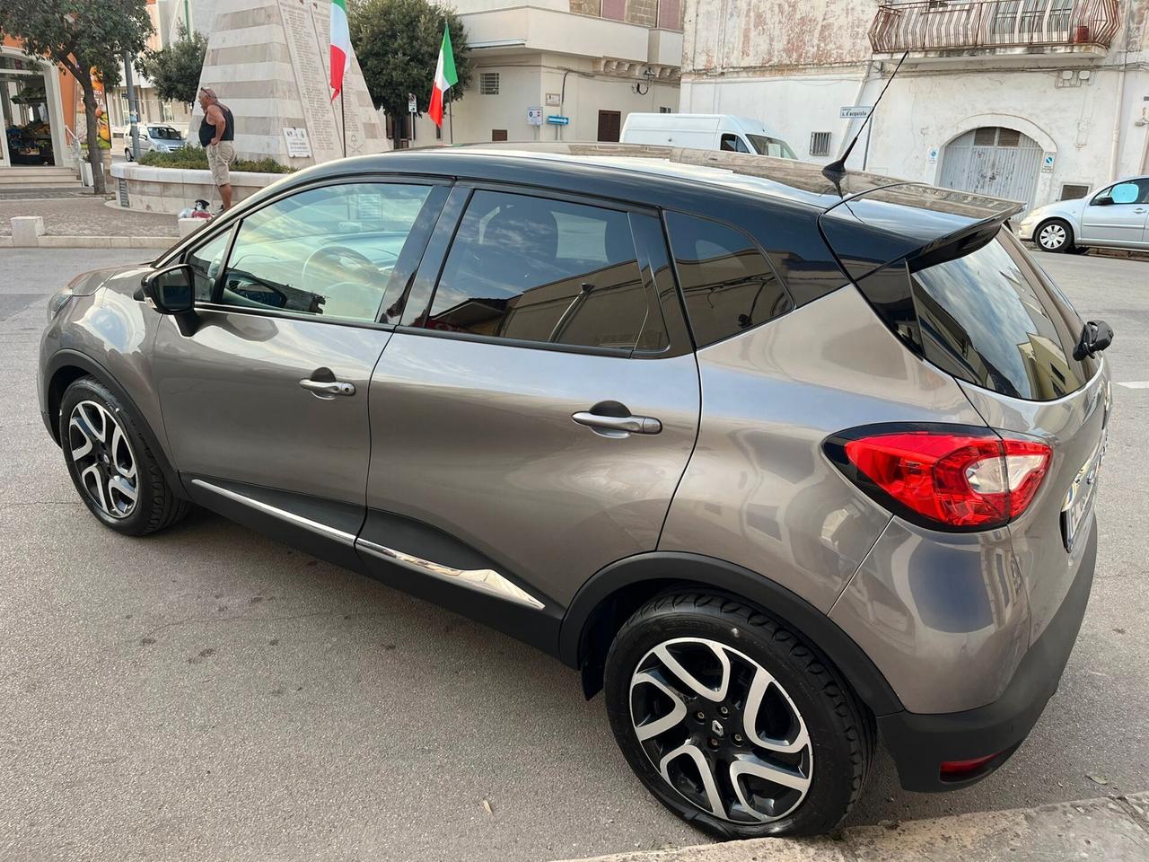 RENAULT CAPTUR 1.5 9OCV ENERGY LINK FULL NAVI RETROC DISTRIBUZ ESEGUITA