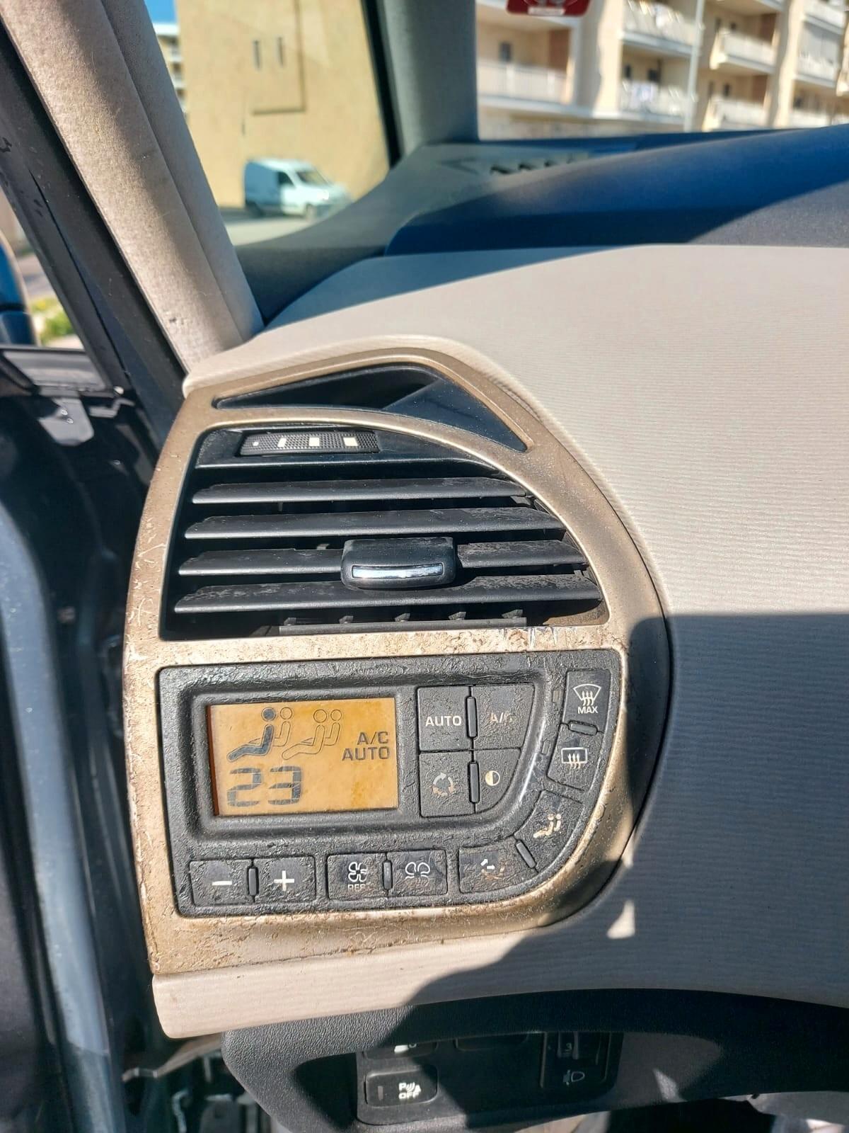 Citroen C4 Grand Picasso 1.6 HDi 110 Elegance 7 POSTI