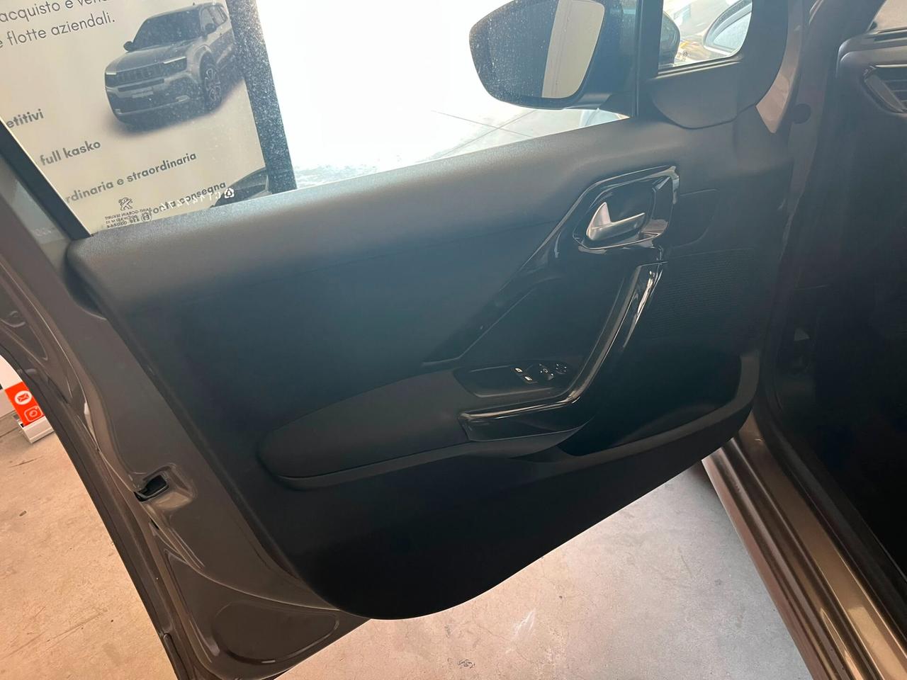 Peugeot 208 1.2 VTi 82 CV 5 porte Access