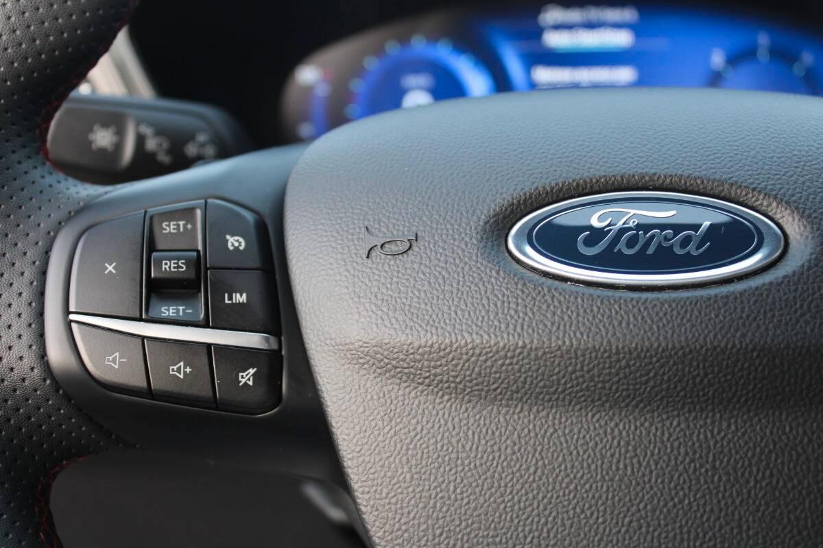 Ford Kuga 2.0 ecoblue ST-Line 2wd 120cv AUTO con CarPlay