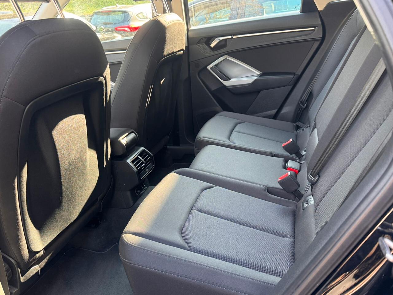 Audi Q3 35 TDI S tronic Business 2.0TDI 150CV GARANZIA 1 ANNO