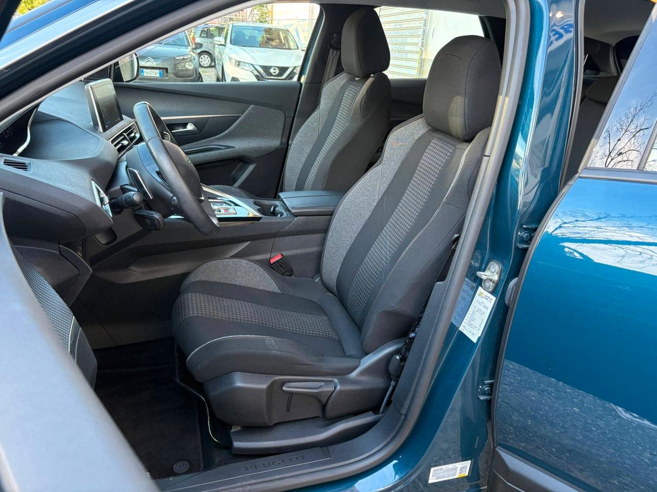 Peugeot 3008 1.5 Business 130cv - 2022