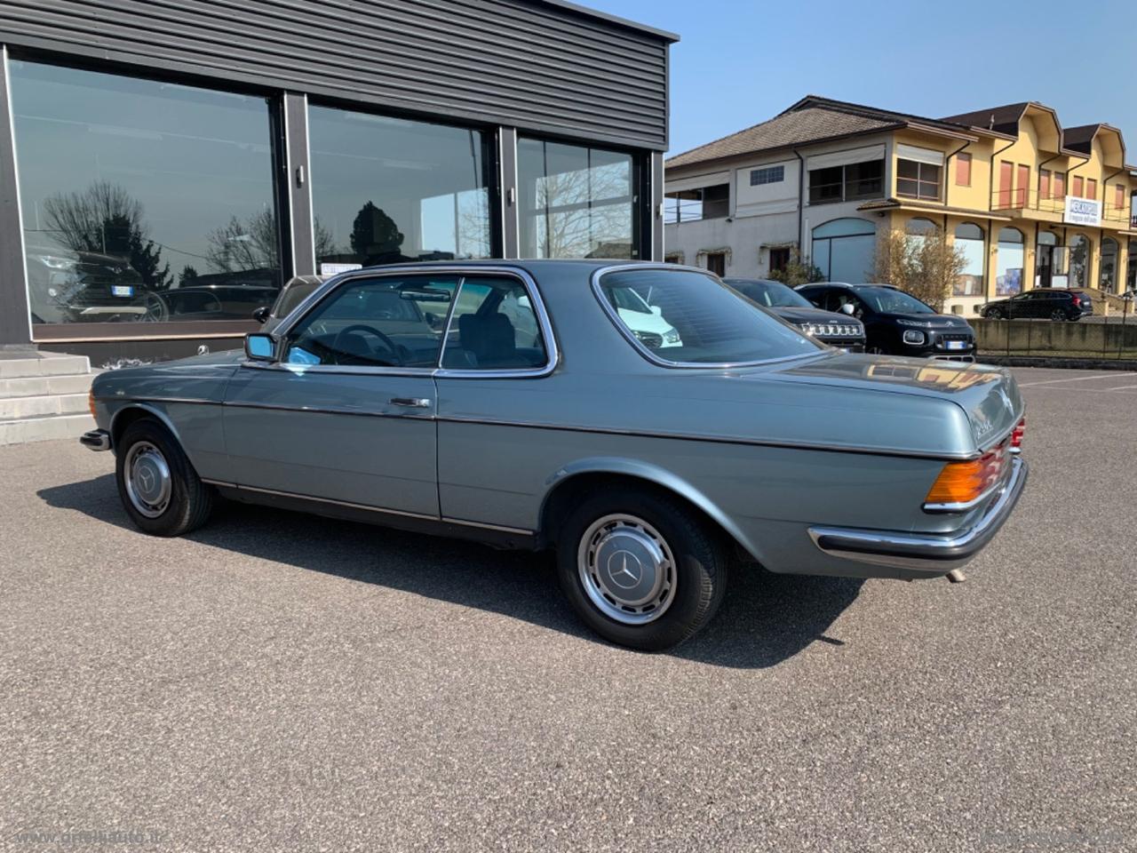 MERCEDES-BENZ 230 C AUTOMATICA DA COLLEZIONE