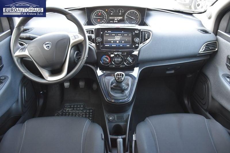 Lancia Ypsilon Ypsilon 1.0 firefly hybrid Gold s&s 70cv
