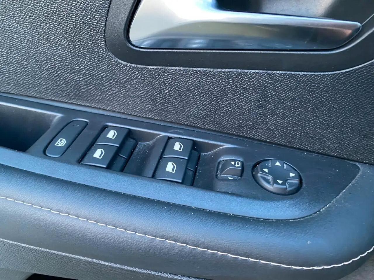 Peugeot 208 PureTech 100 Stop&Start 5 porte Allure OK NEOPATENTATI