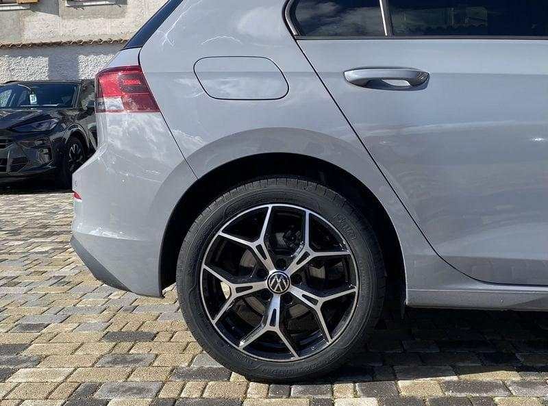 Volkswagen Golf 8 Life 2.0 TDI 116 CV