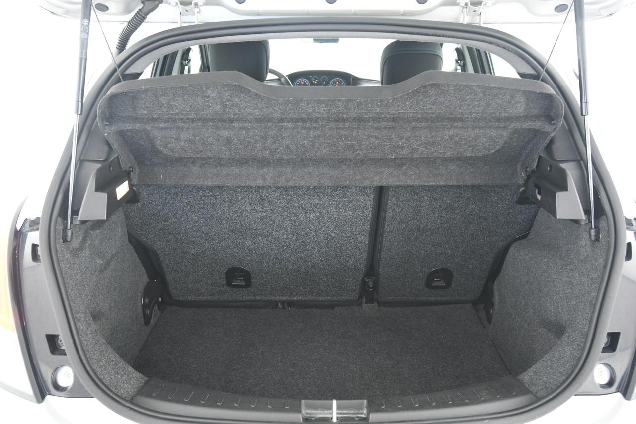 LANCIA Ypsilon 1.3 mjt Silver s&s 95cv X COMMERCIANTI+NEOPATENTATI+BLUETOOTH