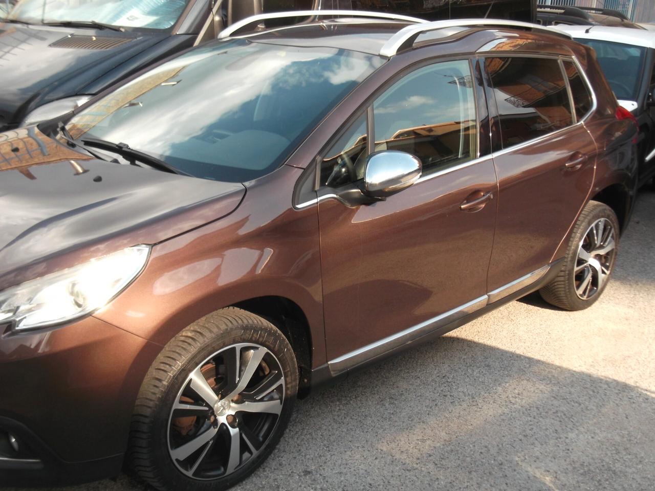 Peugeot 2008 1.6 e-HDi 92 CV Stop&Start Allure - 23