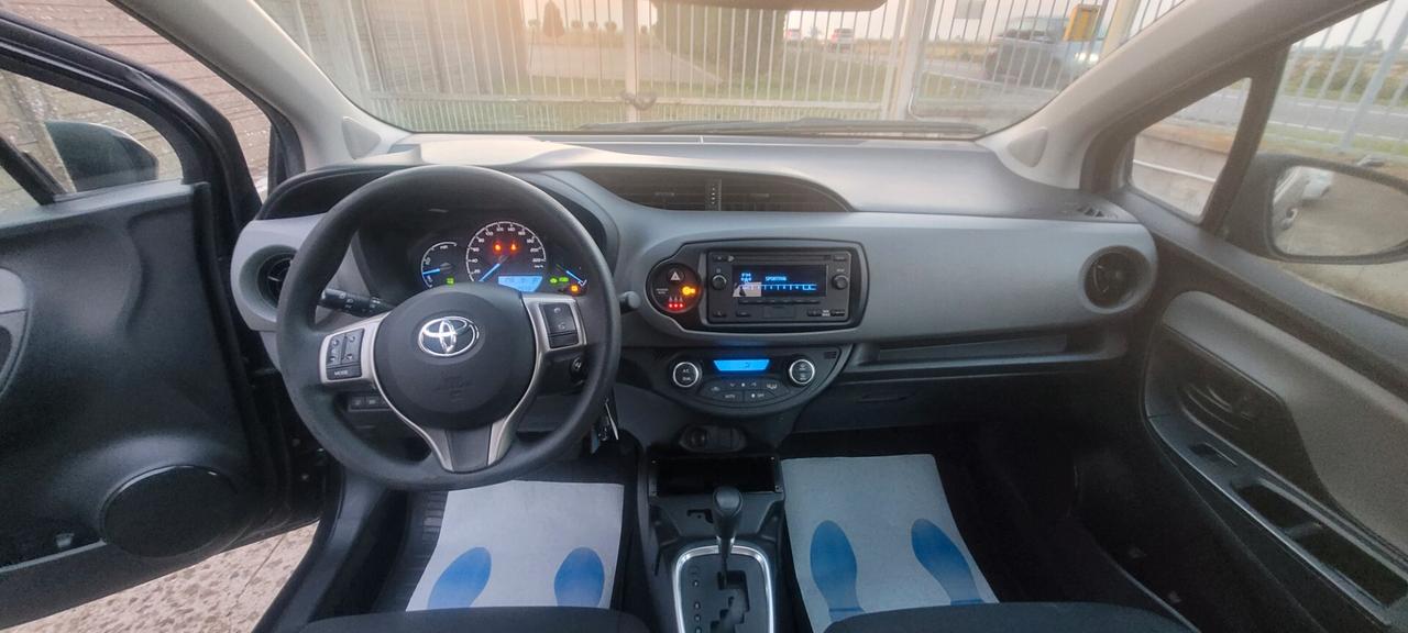 Toyota Yaris 1.5 Hybrid 5 porte Cool