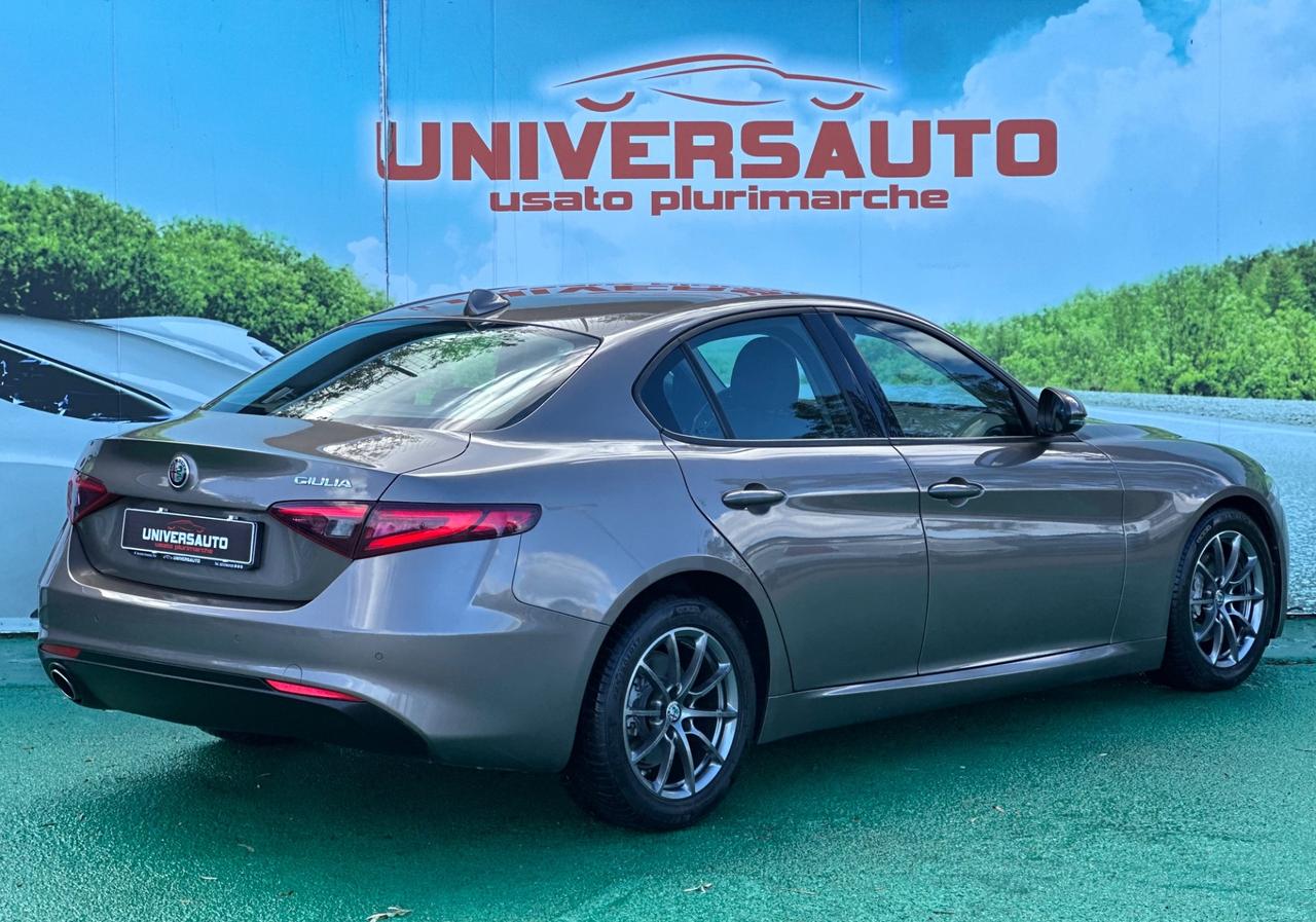 Alfa Romeo Giulia 2.2 TD 150CV AT8 Business 2017