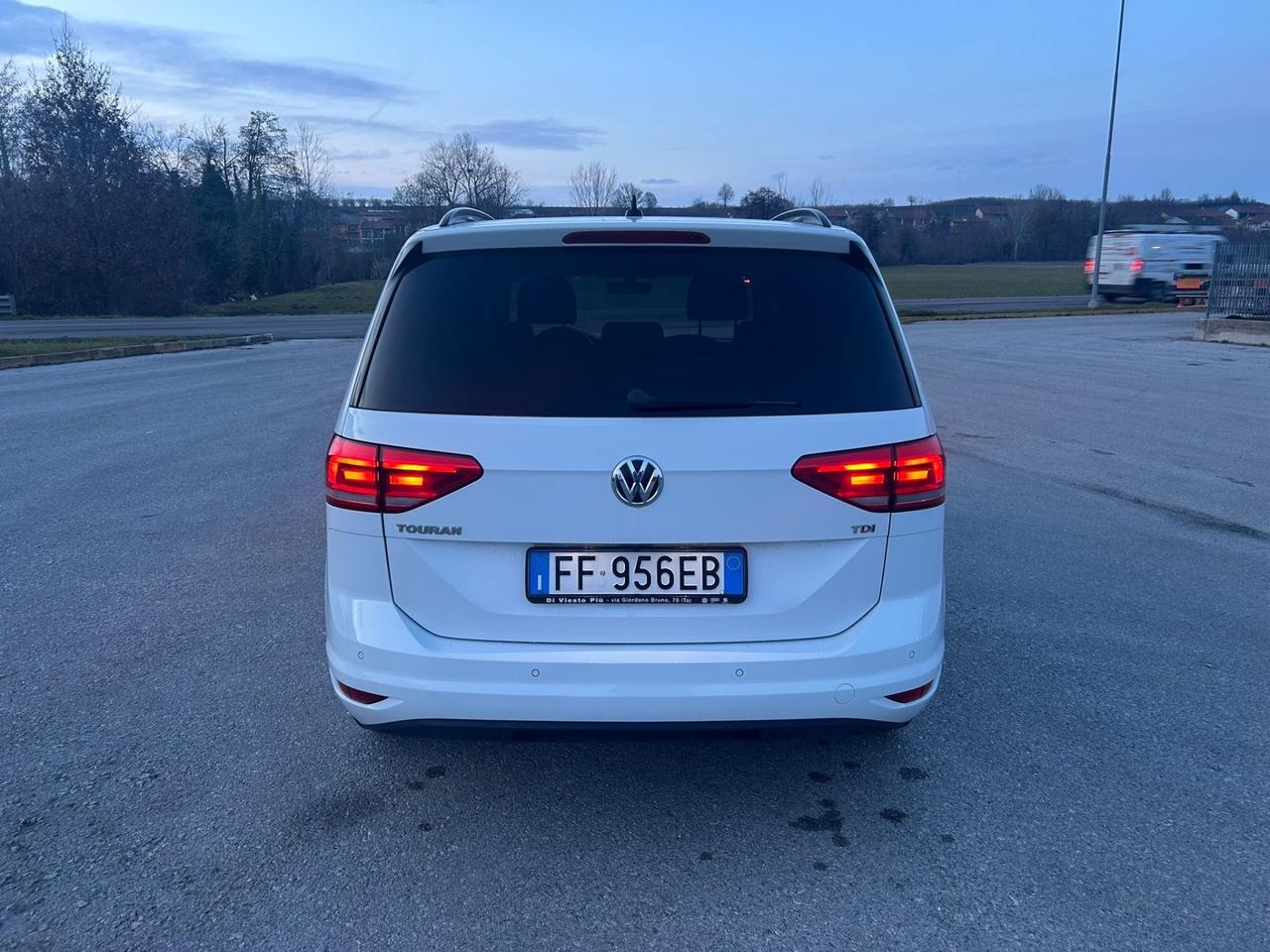 Volkswagen Touran ..7 Posti..2016 diesel 1.6 euro 6