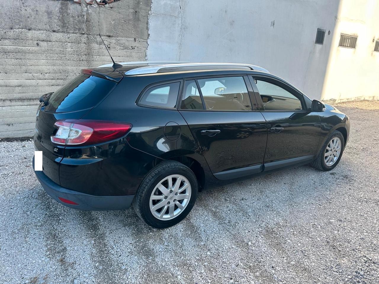 Renault Mégane 1.5 dCi 110CV SporTour GT Line-10/2011