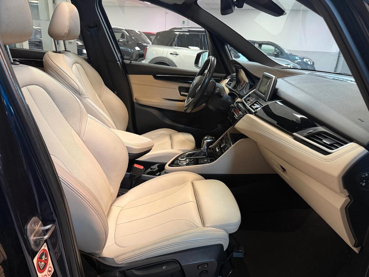 Bmw 2er Active Tourer 218d Luxury