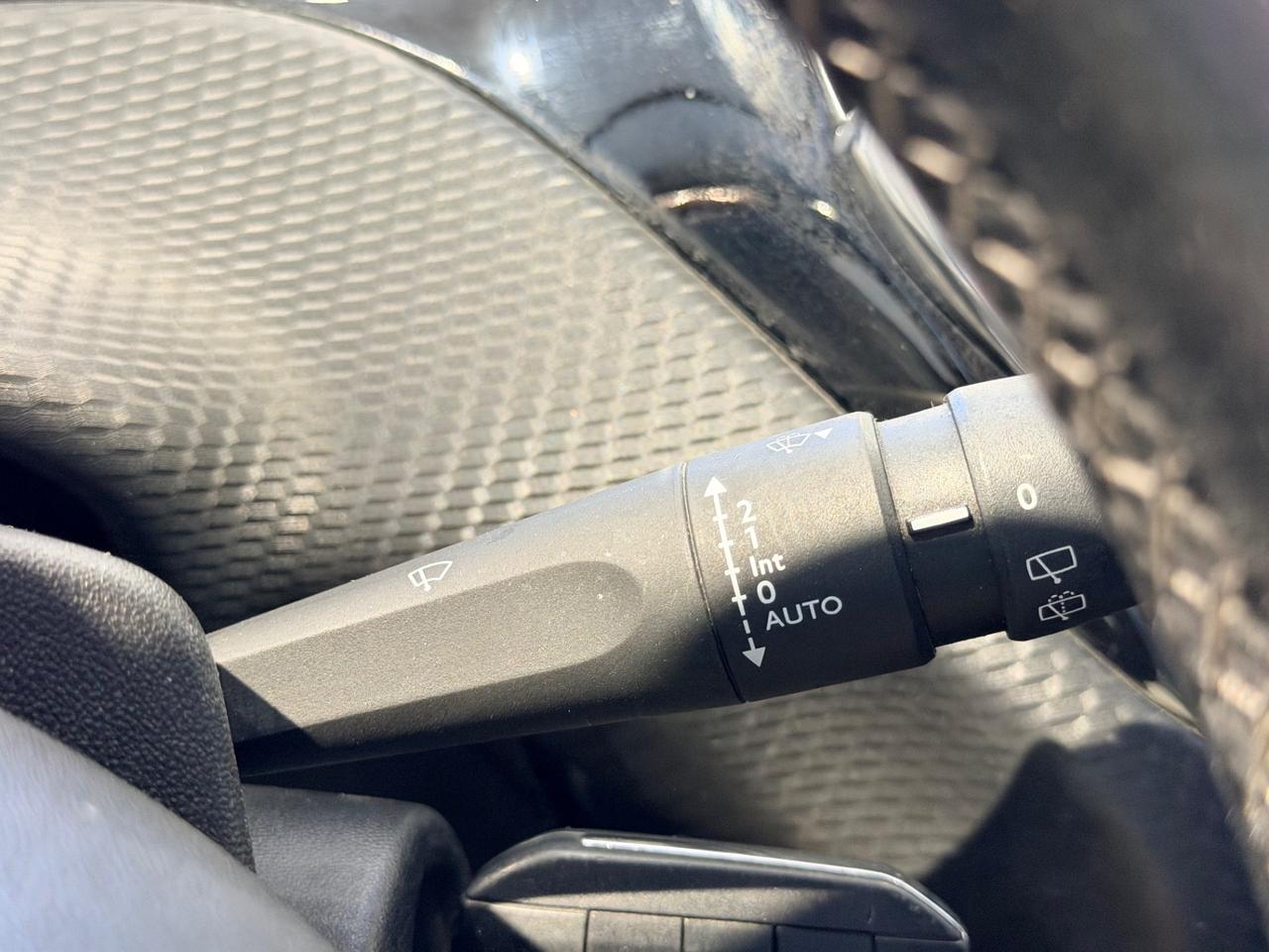 Peugeot 2008 - 2016 1.2 PureTech 82 Allure