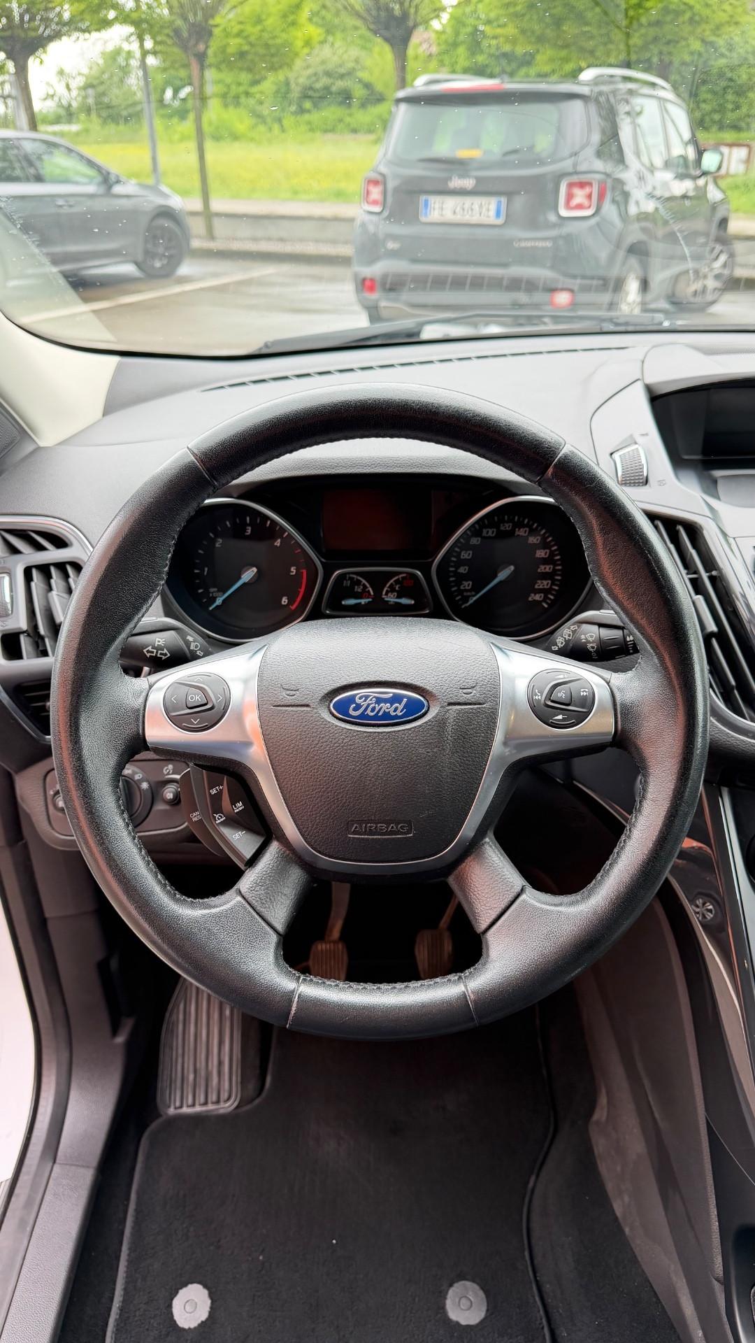 Ford Kuga 2.0 TDCI 120 CV S&S 2WD Titanium