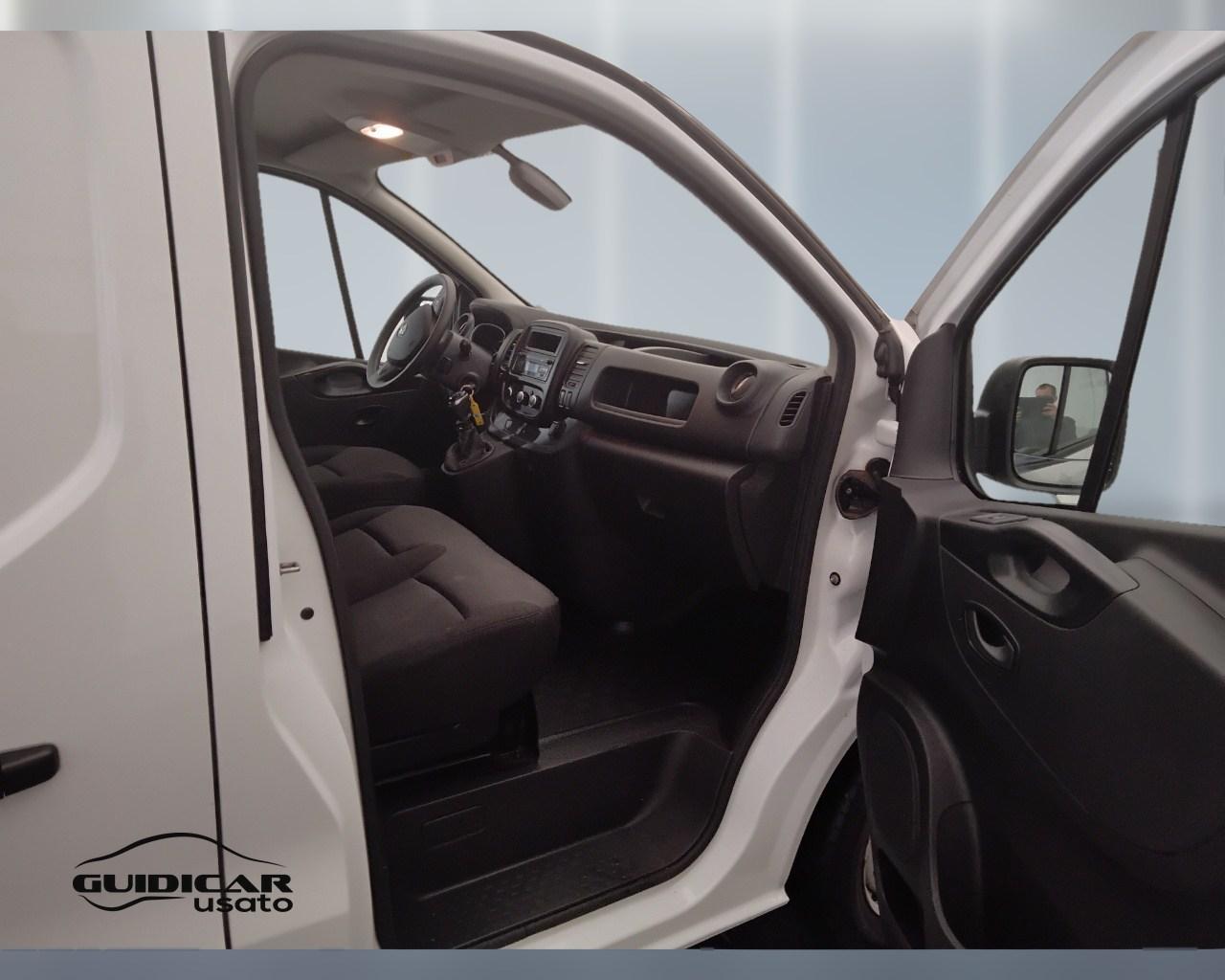 RENAULT Trafic IV 27 2019 - trafic T27 2.0 dci 120cv L1H1 Ice