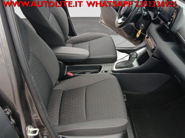 TOYOTA Yaris 1.5 Hybrid 5 porte Business