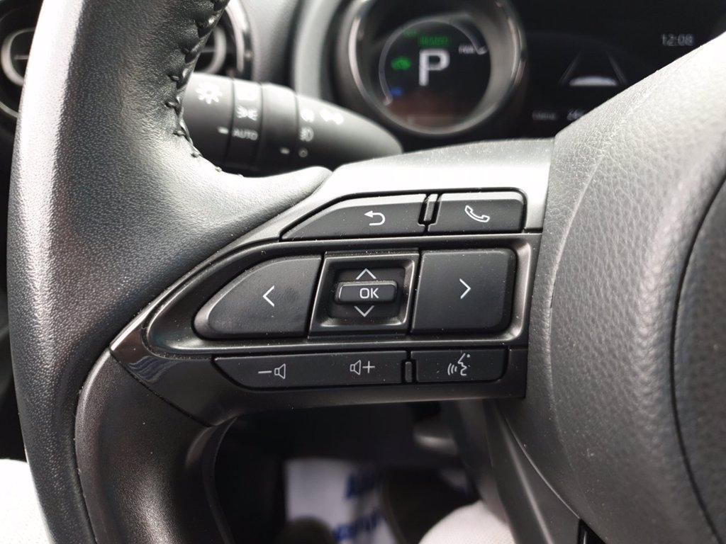 TOYOTA Yaris 1.5h style del 2021