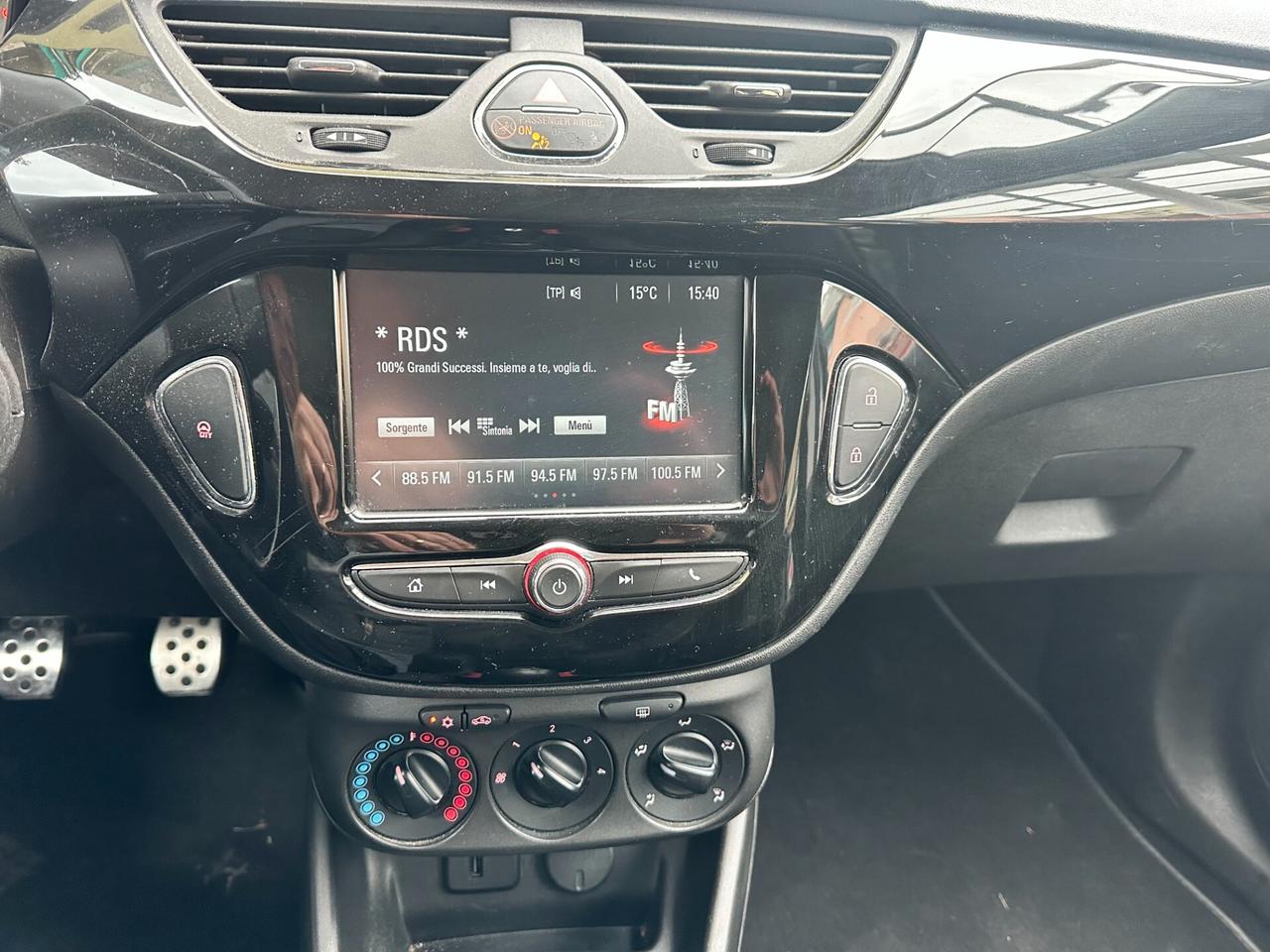 Opel Corsa 1.2 5 porte b-Color