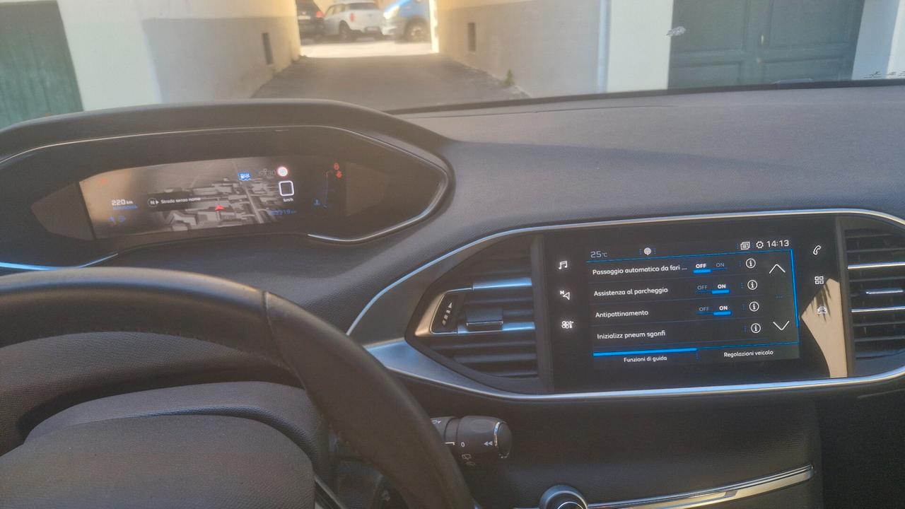 Peugeot 308 BlueHDi 130 S&S Allure