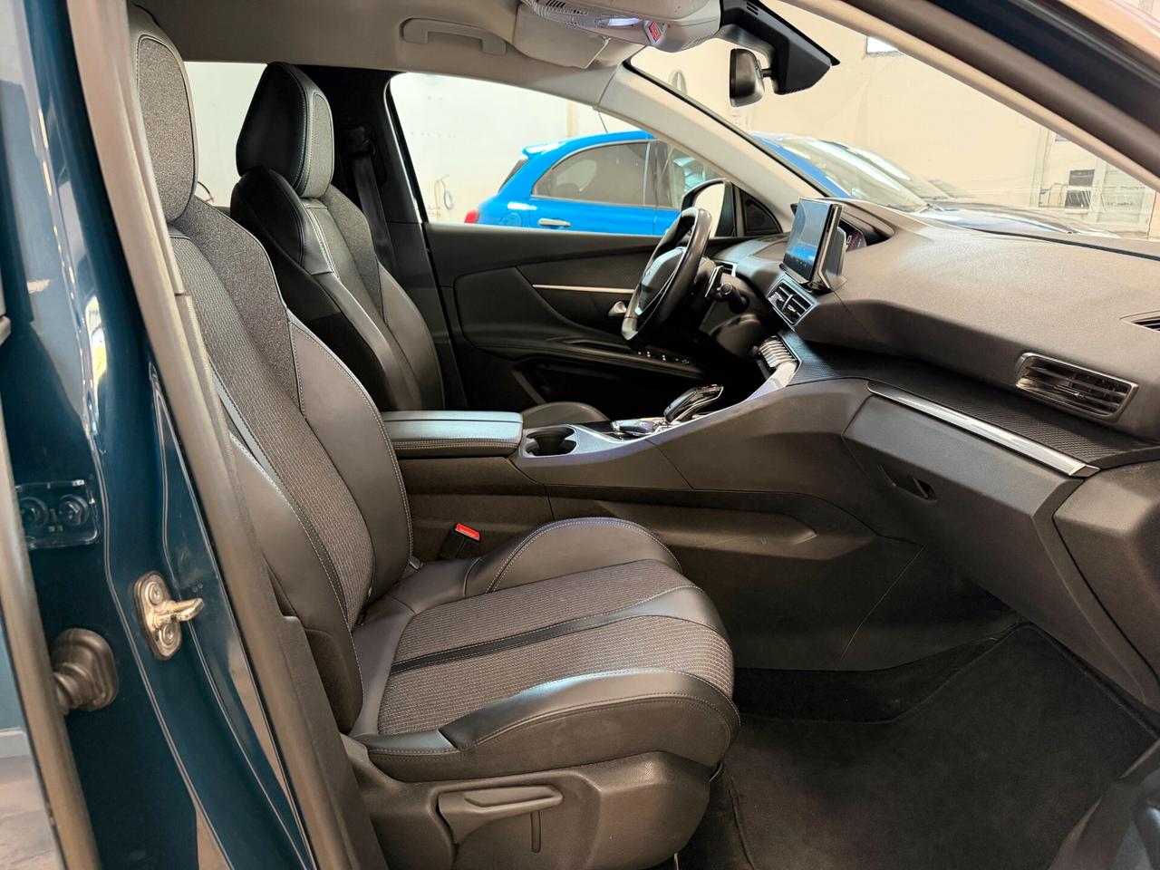 Peugeot 3008 BlueHDi 130 S&S EAT8 Allure Pack