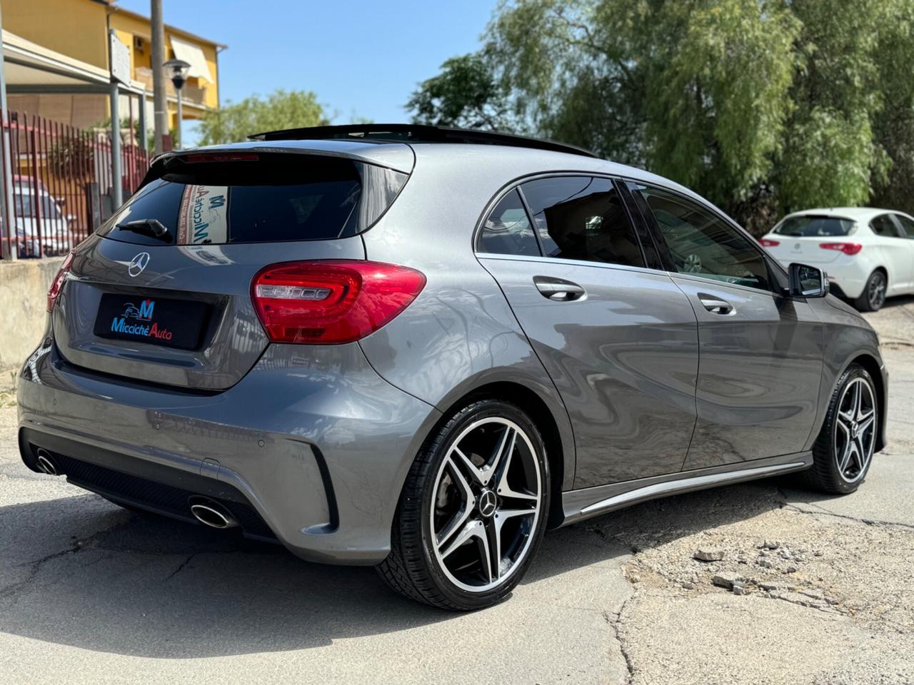 MERCEDES CLASSE A 180D PREMIUM AMG TETTO FULL